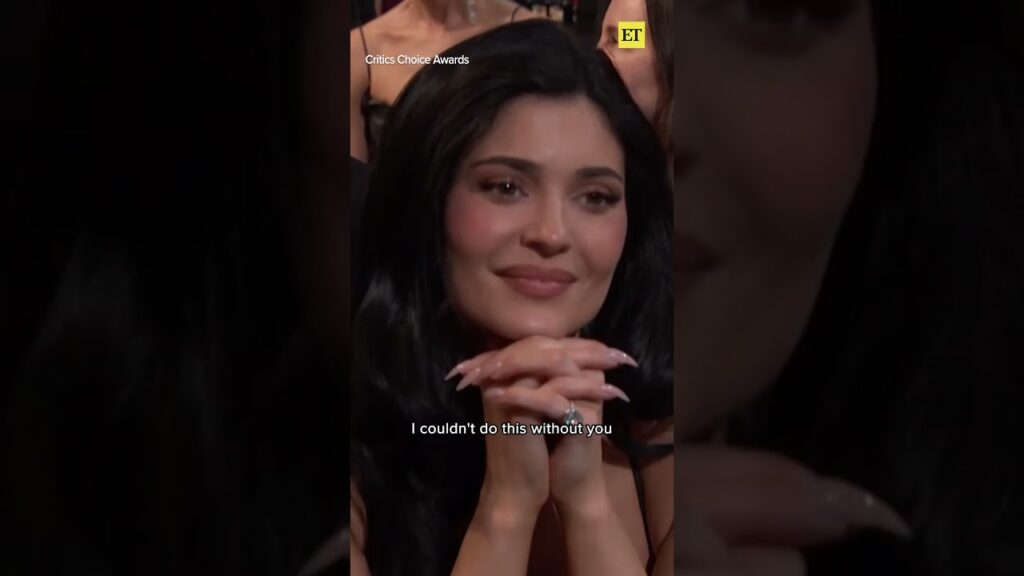 #timotheechalamet Shouts Out Partner #kyliejenner in Critics Choice Awards Acceptance Speech