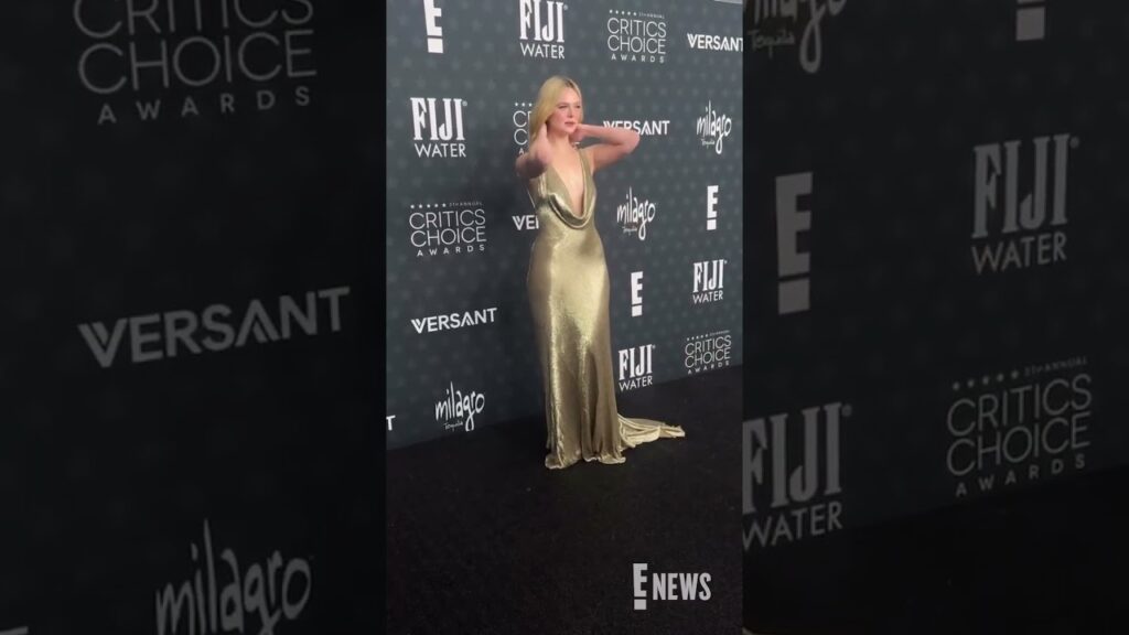 We’re a big fan of Elle Fanning’s look at the #CriticsChoice Awards. 😍 #AwardsSeason