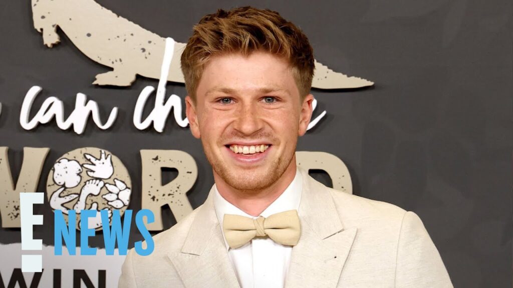 See Robert Irwin’s Mustache in New Transformation | E! News