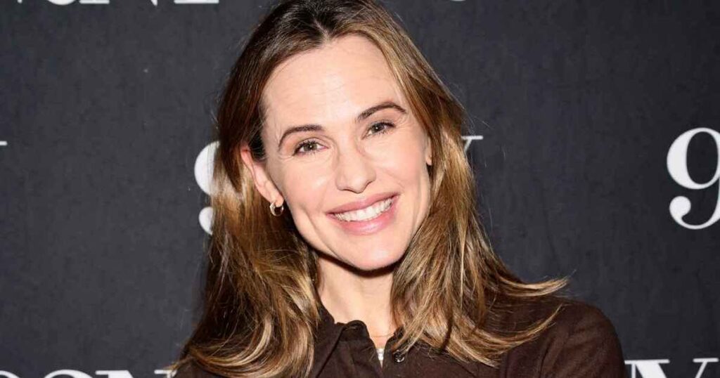 Jennifer Garner on Raising Teens: ‘Parenting Now Has Shifted’ Jennifer Garner on Raising Teens: 'Parenting Now Has Shifted'