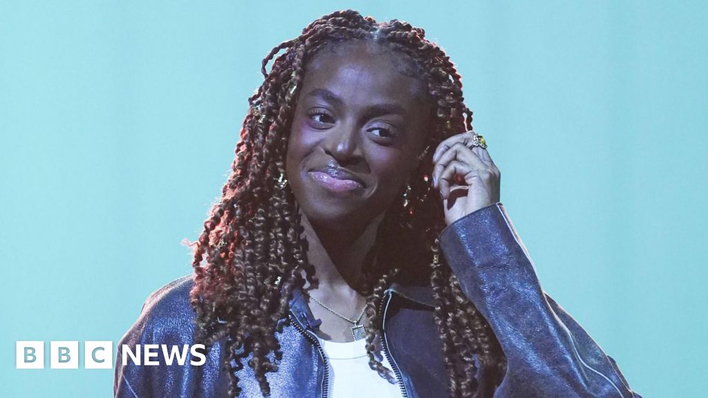 Cat Burns celebrates 'start of new life' after breast reduction surgery