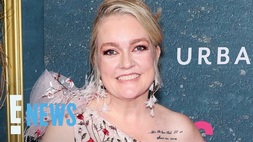 It Ends With Us Author Colleen Hoover Shares Cancer Diagnosis | E! News