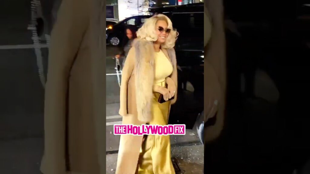 Beyonce, Tina Knowles & Kelly Rowland Stun While Arriving At Glamour’s ‘Women Of The Year’ Awards Beyonce, Tina Knowles & Kelly Rowland Stun While Arriving At Glamour's 'Women Of The Year' Awards