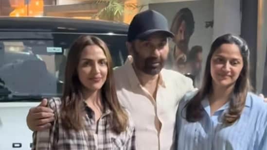 Sunny Deol puts family rift rumours to rest, poses with sisters Esha Deol, Ahana Deol at Border 2 screening Cricket in L1