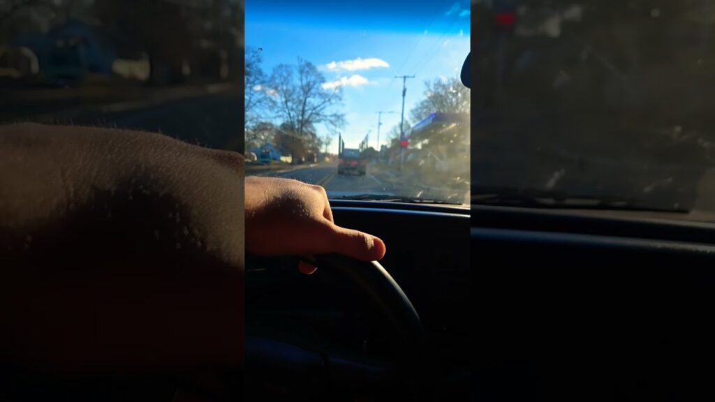 CARRIE UNDERWOOD RUN FOR YOUR LIVES CARRIE UNDERWOOD RUN FOR YOUR LIVES