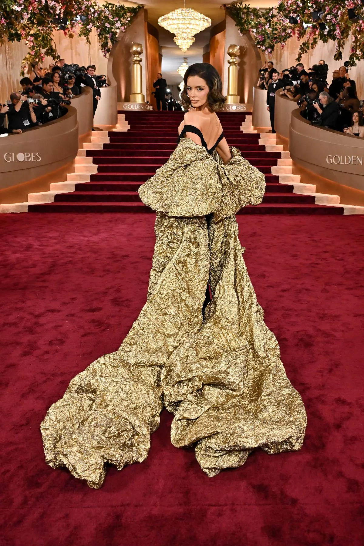 maura higgins on red carpet at golden globes 2026