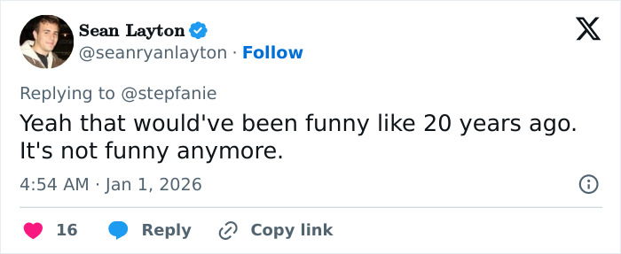 Screenshot of a Twitter reply criticizing Amy Sedaris for a transphobic jab during CNN’s New Year’s Eve broadcast.
