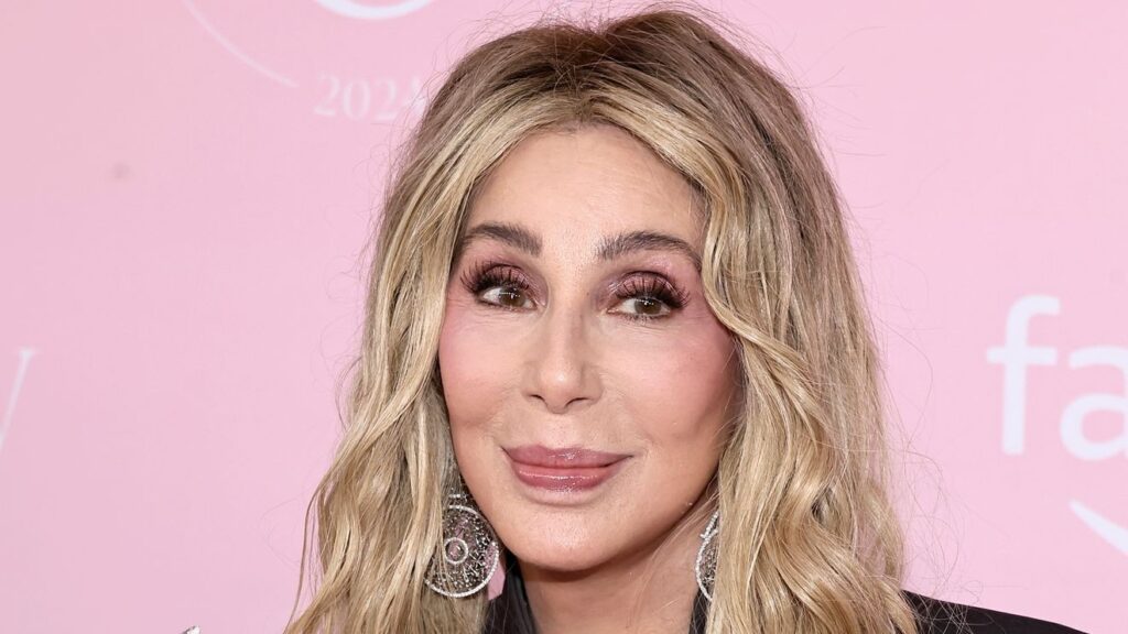 Cher tells Dax Shepard he ‘must have something I don’t see’ for wife Kristen Bell station icon
