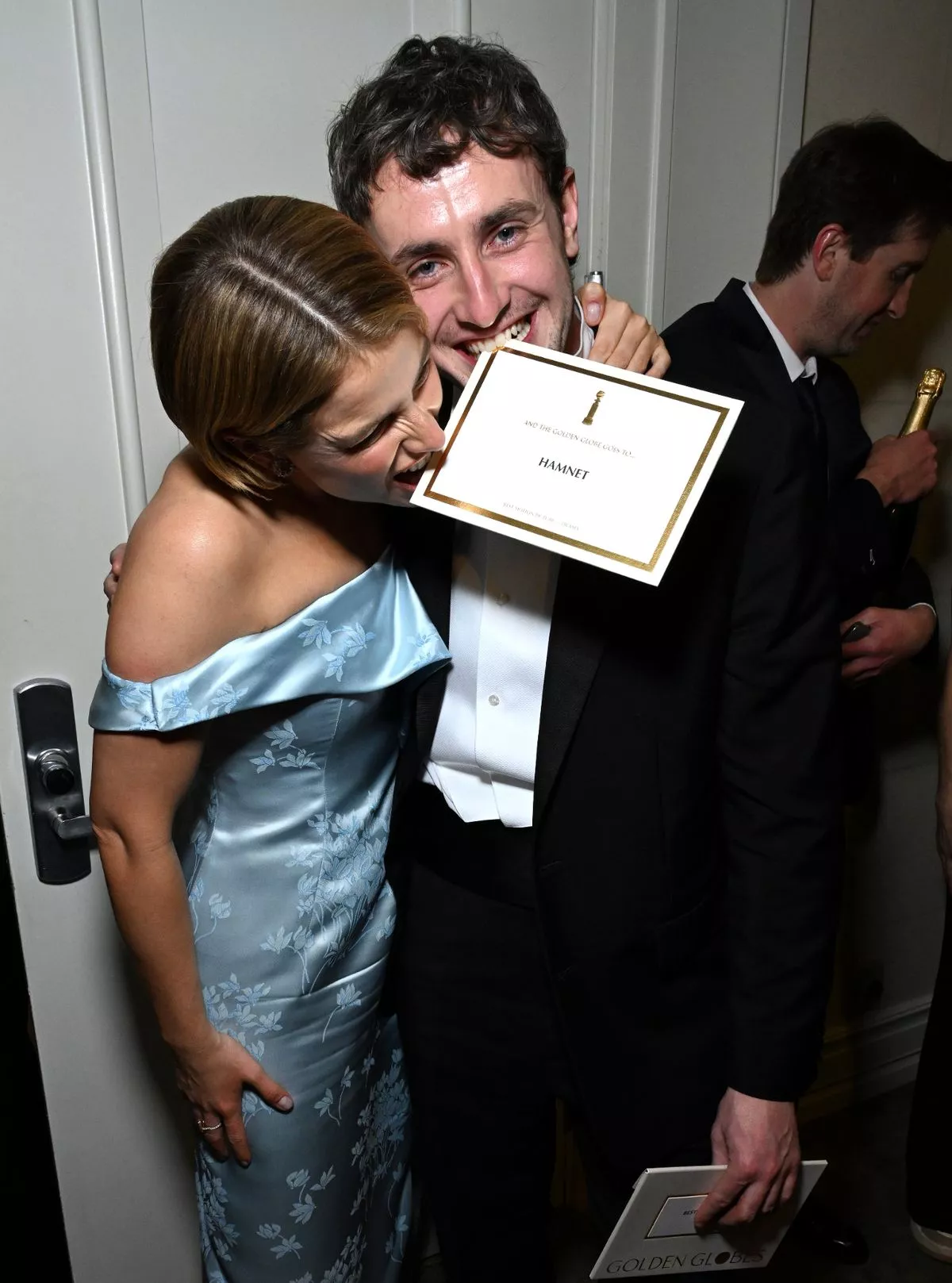 jessie buckley and paul mescall