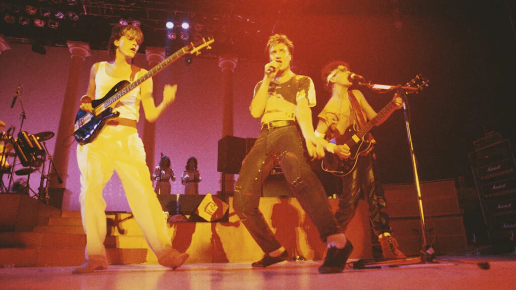 Legendary ’80s Rock Band Suffers ‘Major Concert Mishap’ That Has Fans Saying ‘Oops’ Yahoo entertainment home