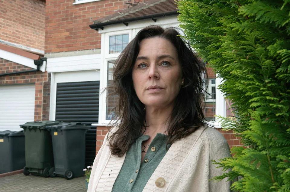 Emma Barnett (Jill Halfpenny)
Emma watching the prospective buyer. - The Feud. (Channel 5)