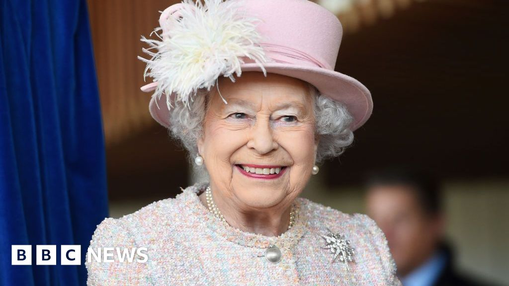 Queen Elizabeth II statue will be standing and not on horseback Queen Elizabeth II statue will be standing and not on horseback