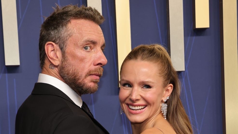 LOS ANGELES, CALIFORNIA - SEPTEMBER 14: (L-R) Dax Shepard and Kristen Bell attend the 77th Primetime Emmy Awards at Peacock Theater on September 14, 2025 in Los Angeles, California. (Photo by Savion Washington/Getty Images)