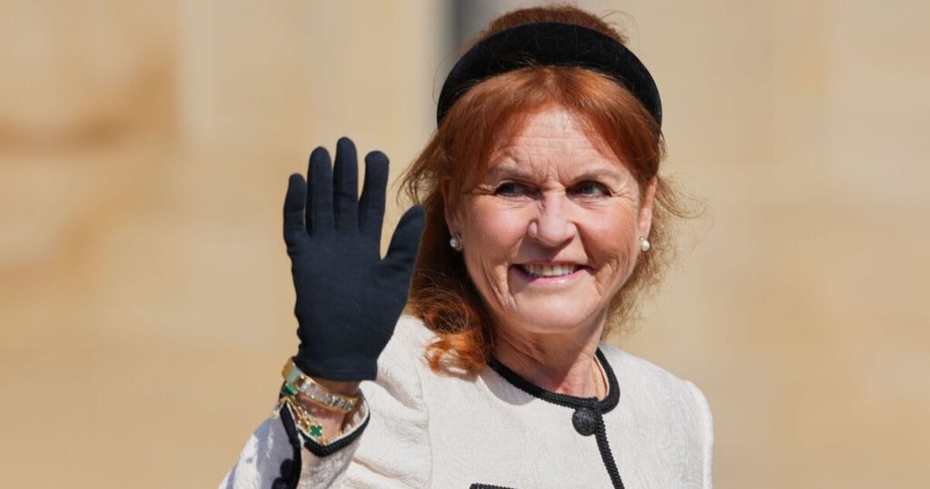Royal Family: 'Desperate' Sarah Ferguson 'disgraces herself' with plea | Royal | News