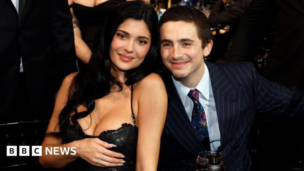 Timothée’s shoutout for Kylie and other moments from Critics’ Choice Awards Kylie Jenner and Timothée Chalamet attend the 31st Annual Critics Choice Awards at Barker Hangar on January 04, 2026 in Santa Monica, California.