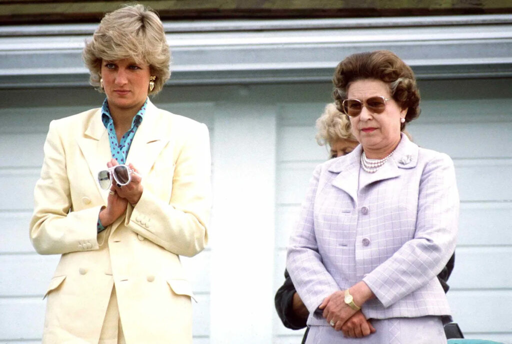 Princess Diana Said Queen Elizabeth's Unwritten New Year's Eve Tradition Was "Agony"