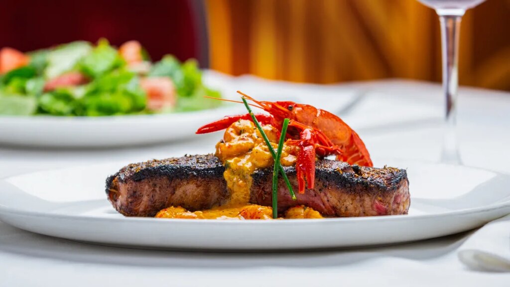 10 Cincinnati restaurant dishes named after local celebrities