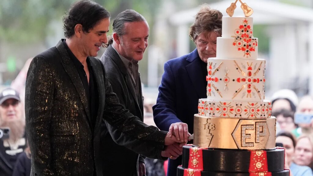 Elvis' 91st birthday celebrated at Graceland. See the highlights