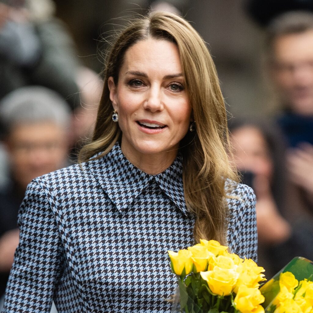 Kate Middleton Reacts to Royal Fan's Chair Breaking