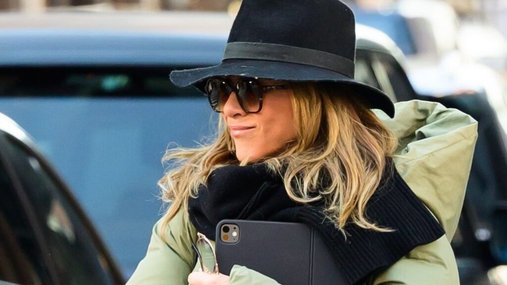 Jennifer Aniston Just Gave the Nostalgic 2016 Uniform a Modern Update for 2026