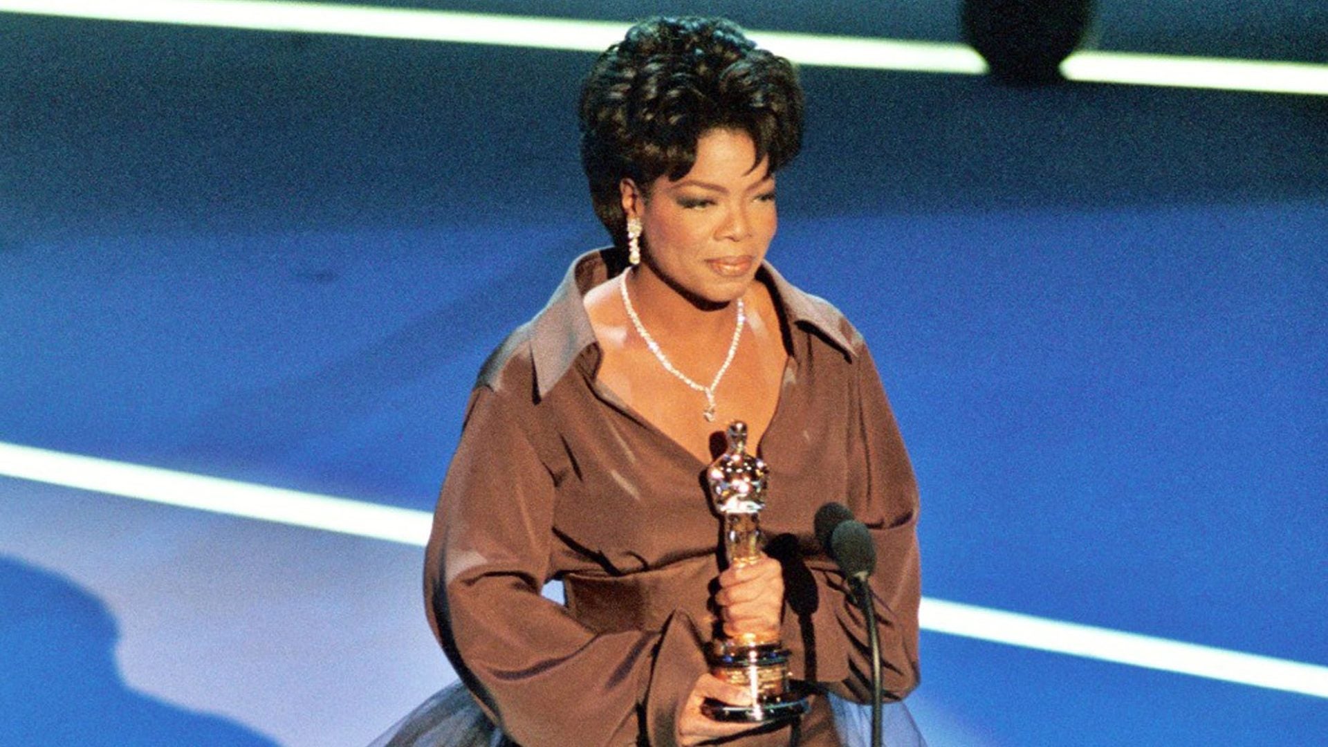 Channeling Nostalgia With This Celebrity Look: Oprah Winfrey