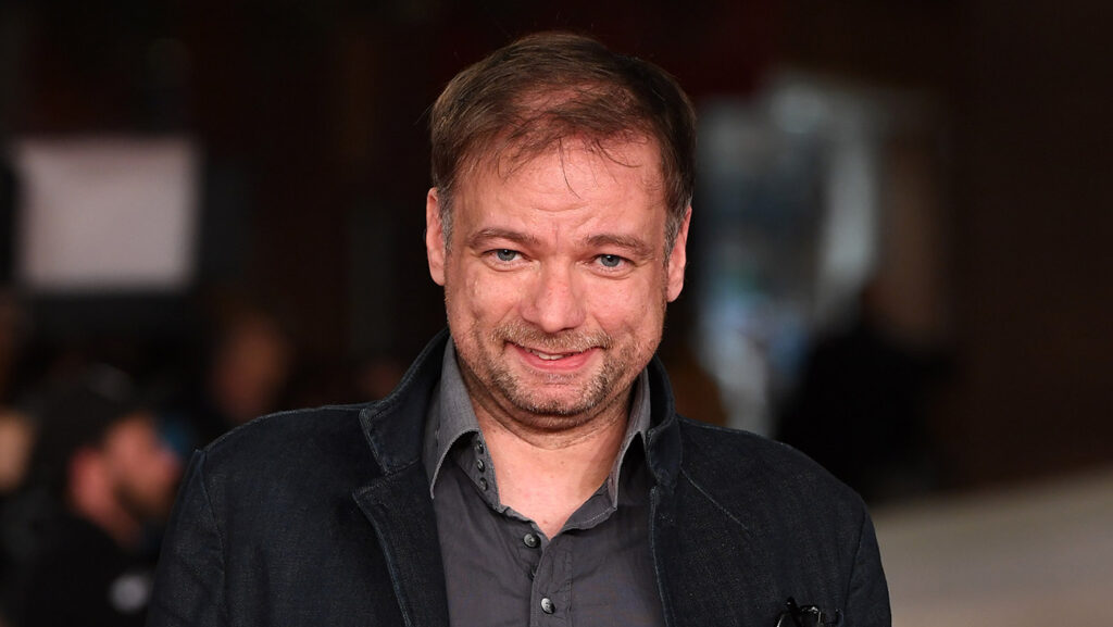 André Øvredal Horror Movie Passenger Release Date Set Andre Ovredal