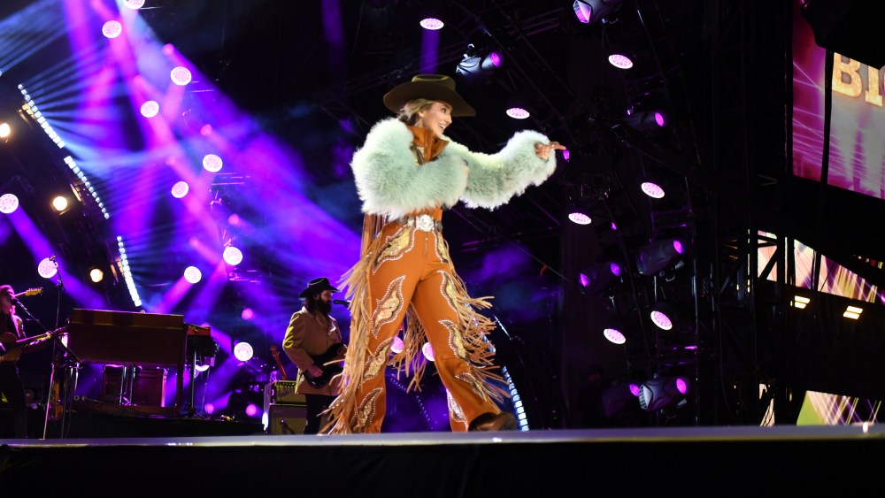 ‘Nashville’s Big Bash’ Live Telecast Interrupted by Technical Problems 'Nashville's Big Bash' Live Telecast Interrupted by Technical Problems