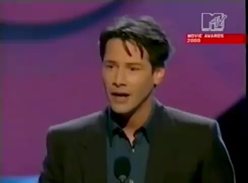 Throwback to when Keanu Reeves interrupted his own speech to tell Janet Jackson that she looked beautiful at the 2000 MTV Movie Awards.