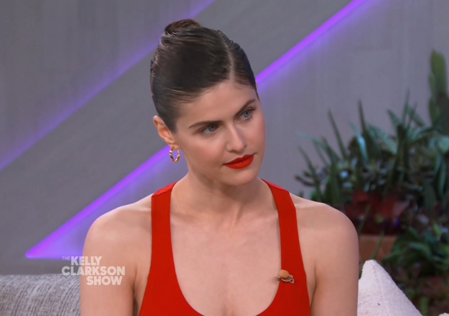 Alexandra Daddario on The Kelly Clarkson Show (01/04/23)