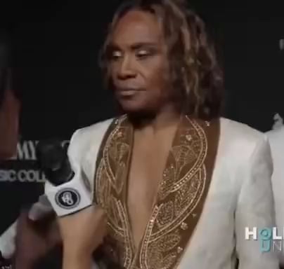 Singer and LGBTQI+ activist Billy Porter loses it over Nicki Minaj supporting Trump. He said: “F**k her. When people show you who they are, believe them the first time. F**k her and all of them!”