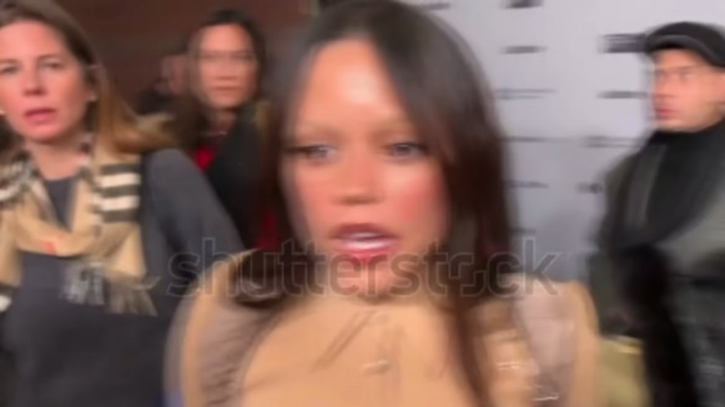 Jenna Ortega condemns ICE: “The lack of any real resolution or reprimanding against the officers is incredibly frightening & disappointing to see from our government… It’s hard to be somewhere like this & wear the nice outfits & talk about film, when something so ugly is happening right next to us.” Jenna Ortega condemns ICE: “The lack of any real resolution or reprimanding against the officers is incredibly frightening & disappointing to see from our government… It’s hard to be somewhere like this & wear the nice outfits & talk about film, when something so ugly is happening right next to us.”