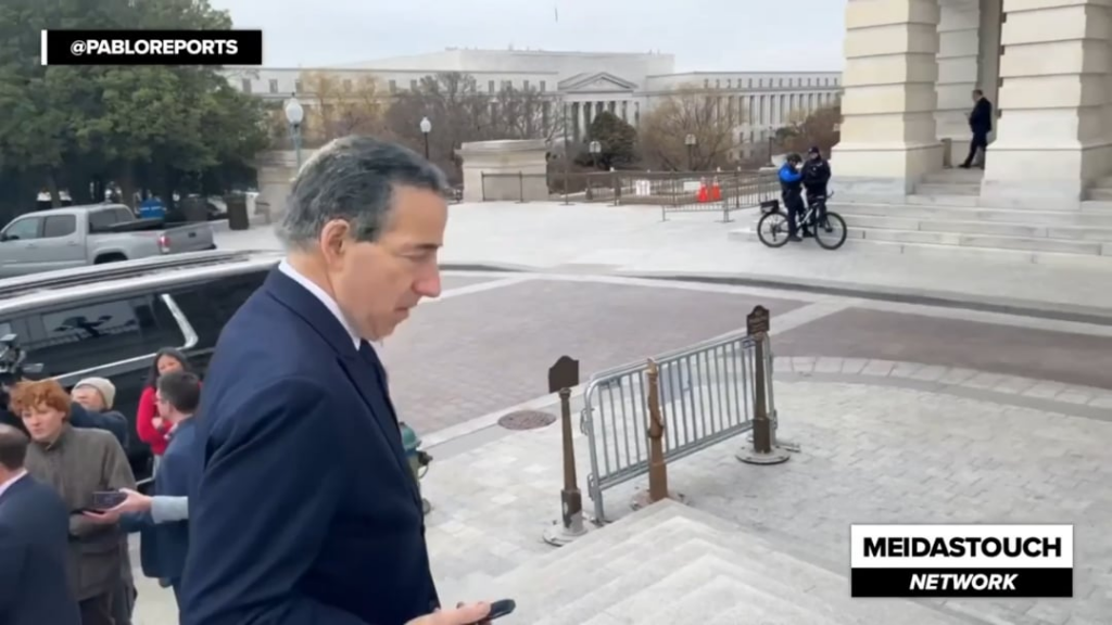 @PabloReports: What do you make of this union worker who called out Trump as pedophile protector? Raskin: I think that he was speaking in a factual sense