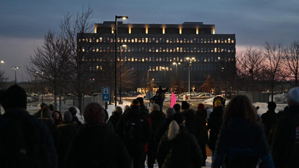 Minnesota State investigators say they can’t access ICE shooting evidence after FBI takes case