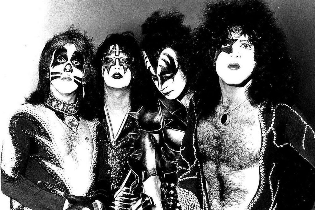 Gene Simmons Says Peter Criss 'Had Nothing to Do' With 'Beth'
