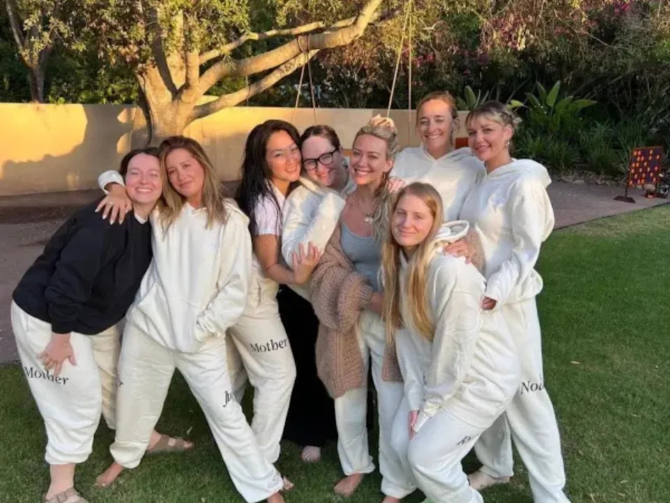 Years before Hilary Duff and Ashley Tisdale were swept into a bitter feud, the two shared a close, affectionate friendship, that was so intertwined their families even exchanged homes. <span class="image-credit">(Instagram)</span>