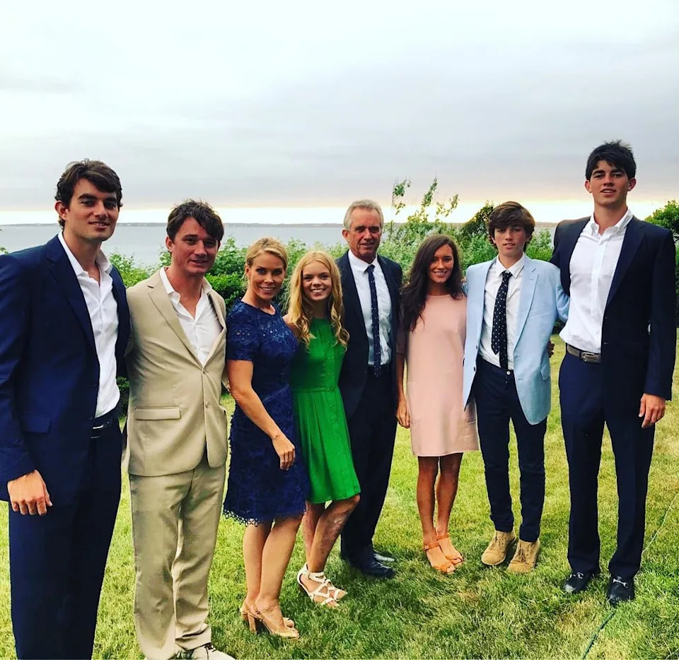 <p>In wishing her dad a happy Father's Day in 2018, Kick wrote on Instagram, "Thanks for giving me all these wacky brothers and sisters!"</p>