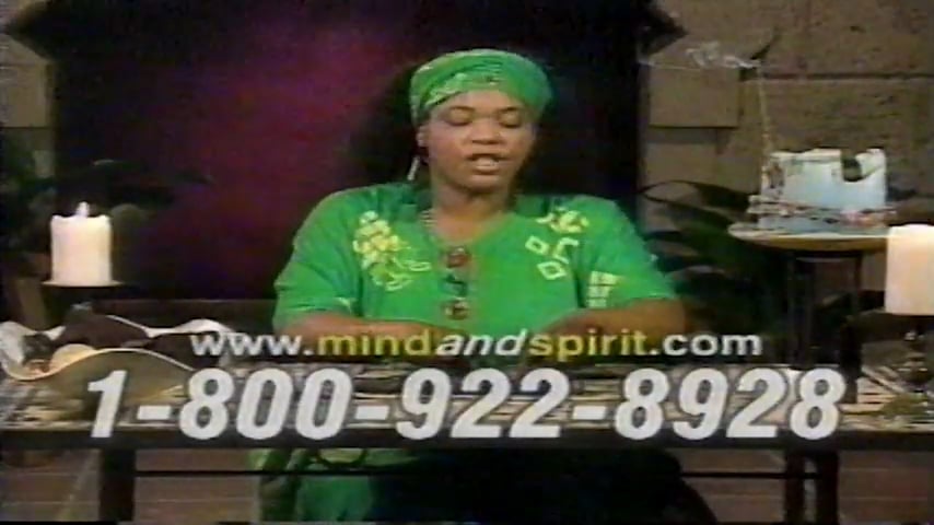 Does anybody else remember those Miss Cleo psychic commercials from the 90's and early 2000's?