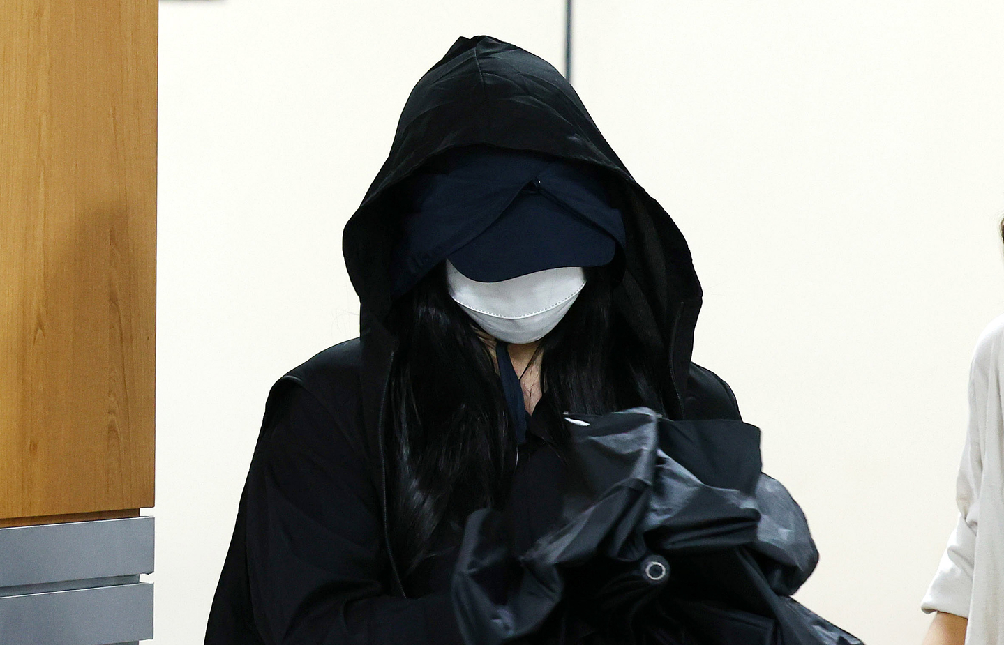 YouTuber surnamed Park who goes by Sojang on the platform leaves the Seoul Central District Court in Seocho District, southern Seoul, on Sept. 11, 2024. [NEWS1] 