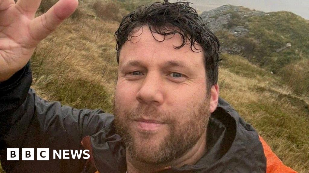 Tributes to singer who died during Hogmanay hike