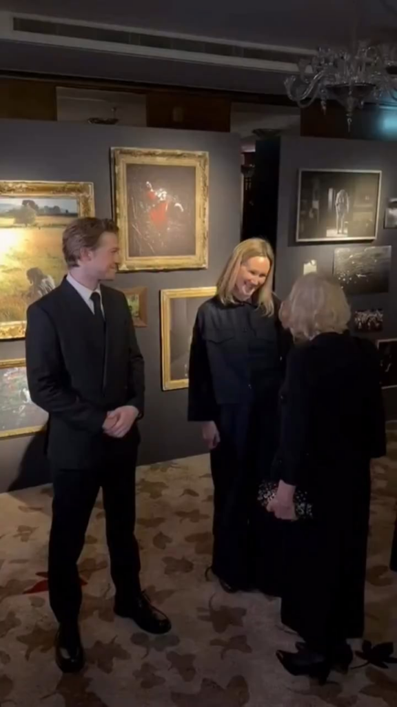 Queen Camilla met actor Joe Alwyn (Taylor Swift’s ex) at a special screening of the new movie Hamnet Queen Camilla met actor Joe Alwyn (Taylor Swift’s ex) at a special screening of the new movie Hamnet