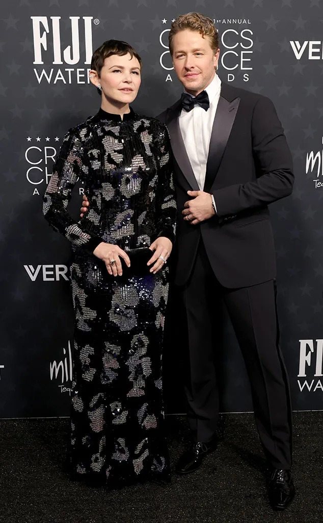 <p>Ginnifer Goodwin & Josh Dallas</p>