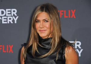 Jennifer Aniston at arrivals for MURDER MYSTERY Premiere, Regency Village Theatre - Westwood, Los Angeles, CA June 10, 2019. Photo By: Elizabeth Goodenough/Everett Collection