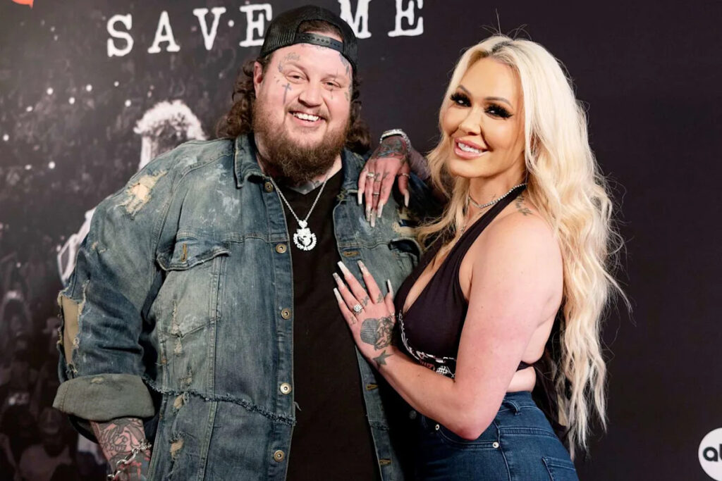 Bunnie Xo Reveals Husband Jelly Roll Is Falling 'in Love with Himself' Again After Shaving His Beard amid Weight Loss