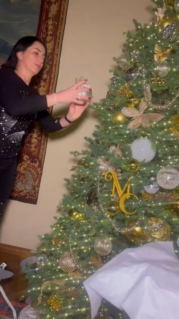 Mariah Carey when the holidays are over: ‘When they say "Christmas is over" 😩’