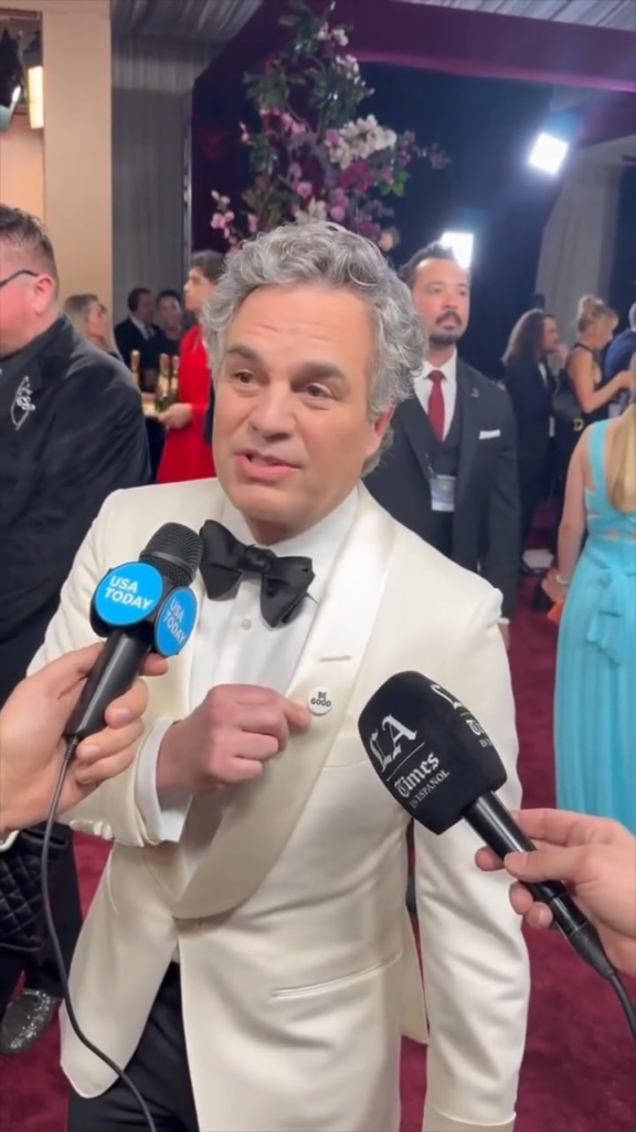 “This is for her,” Mark Ruffalo said on the #GoldenGlobes red carpet about his “Be Good” pin “This is for the people in the United States who are terrorized and scared today. I know I’m one of them. I love this country and what I’m seeing here happening is not America,” he said.