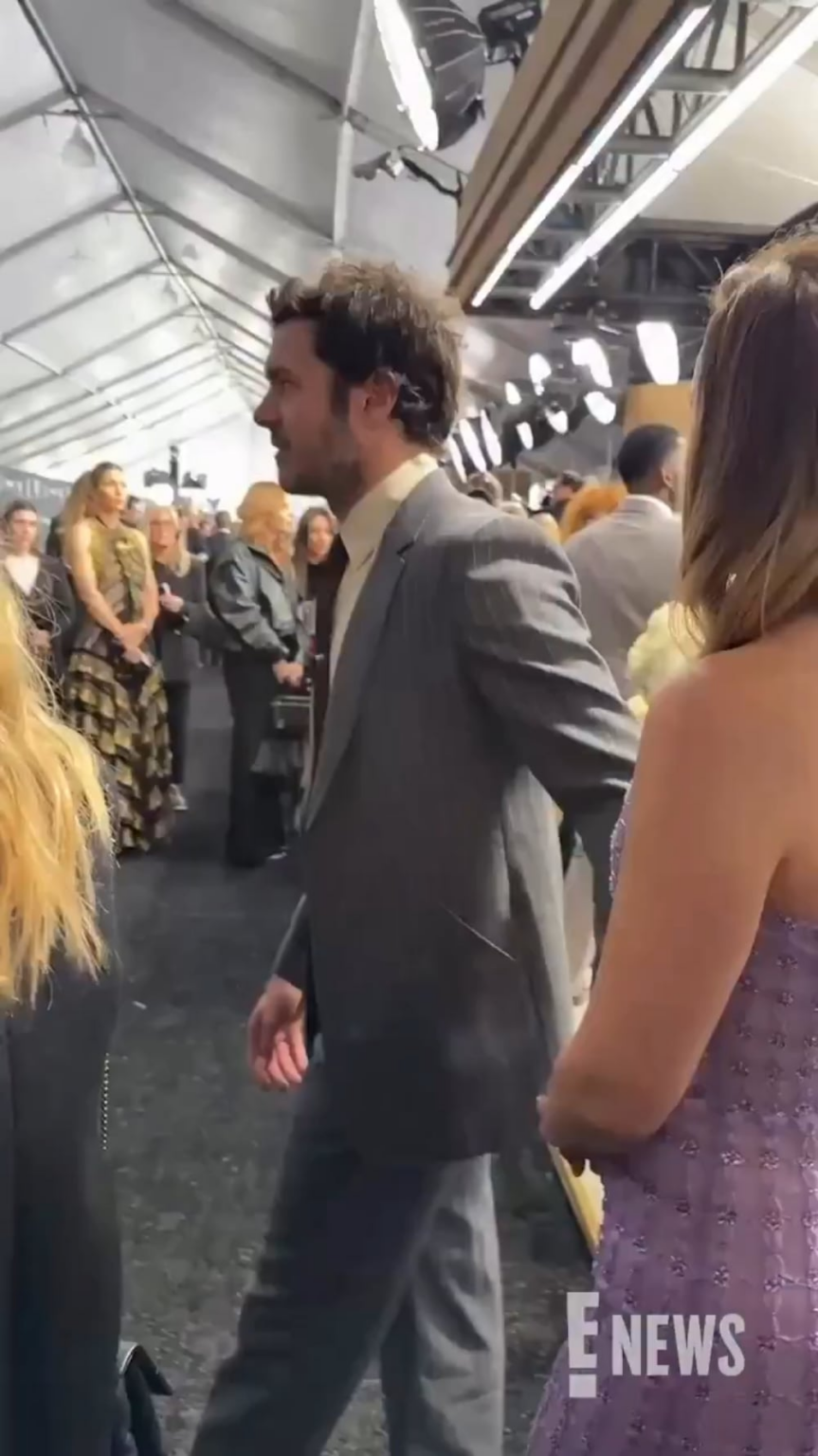 Ariana Grande fangirling over Leighton Meester at the 31st Critics Choice Awards