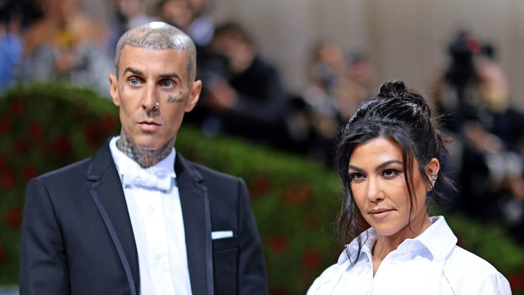 Celebrity couples who don't live together