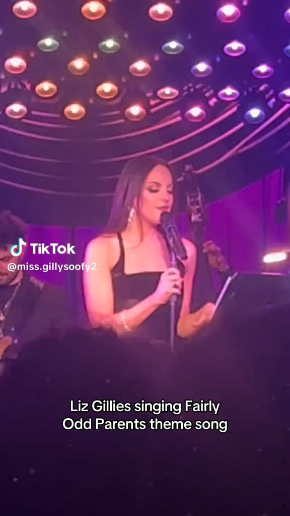 Liz Gillies singing ‘The Fairly Oddparents’ theme song at the Laurie Beechman Theater (28 December 2025)