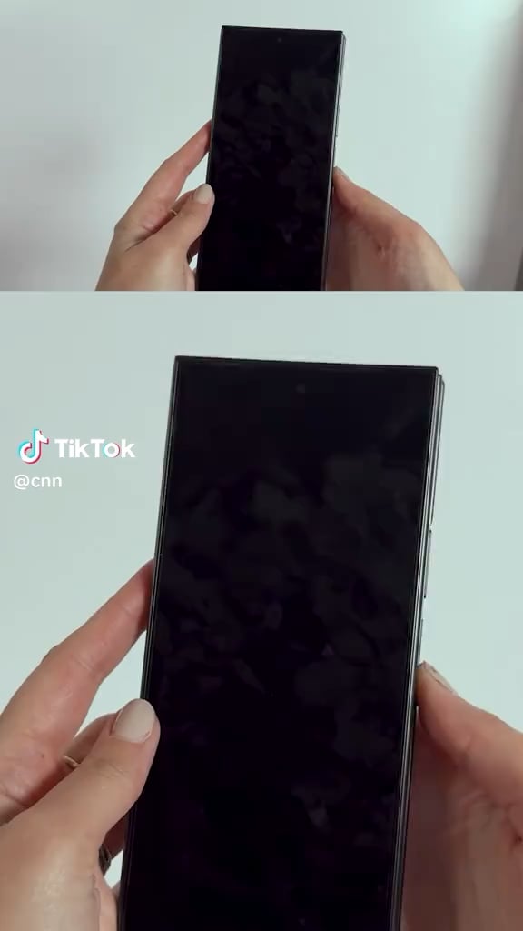 CES Conference in Las Vegas: unveiled new Samsung Galaxy Z Trifold, a phone that folds in two places.