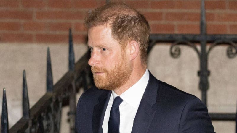 Harry is 'still wrapped up in the past' and is 'not doing anything in America', claim insiders.MEGA